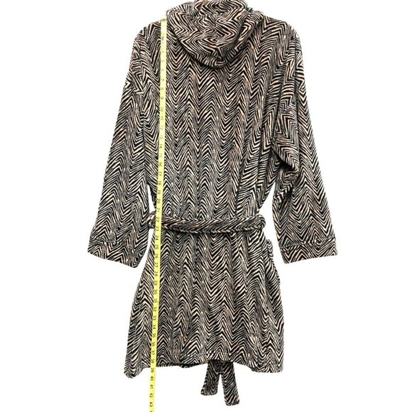 Vera Bradley Fleece Robe, Size Small/Medium, Animal Print Tiger Stripe Belt Hood - Picture 5 of 9